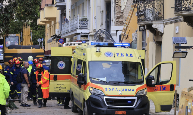 Τραγωδία στην Πλάκα: Εντοπίστηκε και δεύτερος νεκρός στα χαλάσματα της Λυσικράτους