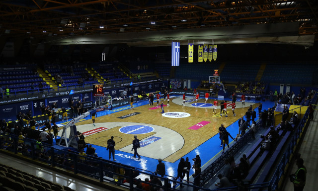 LIVE Ολυμπιακός - ΑΕΚ για τον ημιτελικό του Super Cup:  93-80