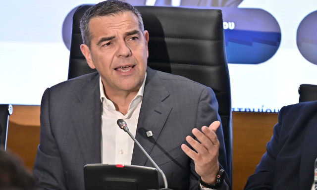 Τσίπρας: Μείωση ΦΠΑ στο 6%, κατάργηση προκαταβολής φόρου - Το σχέδιο για μικρομεσαίες επιχειρήσεις