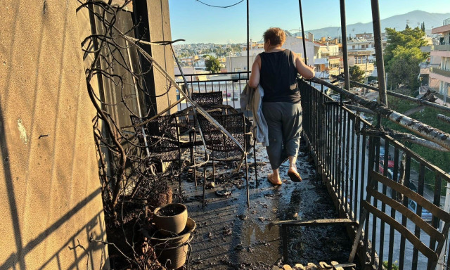 Νέα Ιωνία: Συναγερμός για τη στατικότητα της πολυκατοικίας μετά τη φωτιά - Έρευνα για εμπρησμό