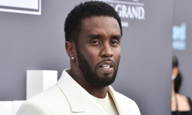 «Σαν βασιλιάς» ο ράπερ «Diddy» στη φυλακή: Μασάζ, αλκοόλ, γυμνές φωτογραφίες και κινητά