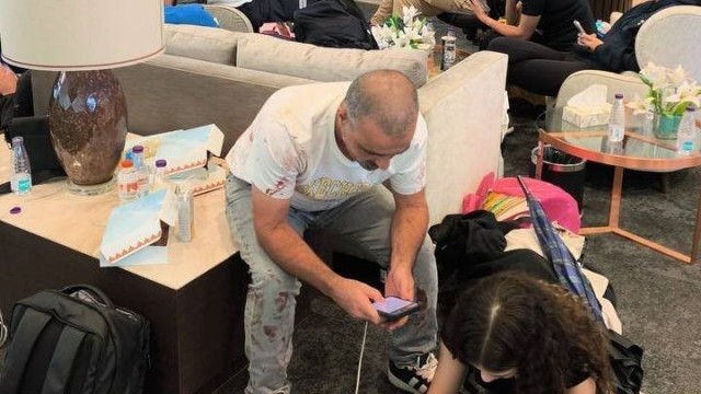 Χάος στη Σαουδική Αραβία με τους επιβάτες της flydubai: Αρνούνται να μπουν στο αεροπλάνο διάσωσης