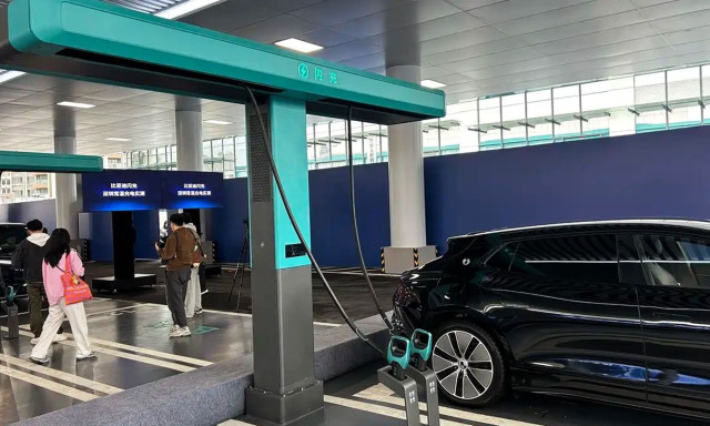 Geely: Φόρτιση ηλεκτρικού σε μόλις 4 λεπτά!