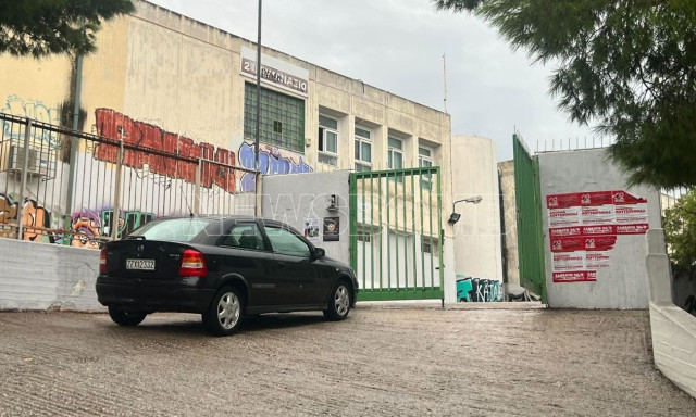 Ηλιούπολη: Εγκεφαλικά νεκρή η διευθύντρια γυμνασίου που υπέστη ανακοπή έξω από σχολείο