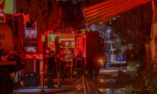 Φωτιά σε υπόγειο διαμέρισμα πολυκατοικίας στην Αθήνα – Ένα άτομο στο νοσοκομείο