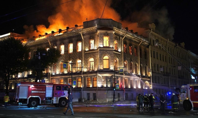 Ρωσία: Μεγάλη φωτιά στο ιστορικό Miller Mansion στην Αγία Πετρούπολη
