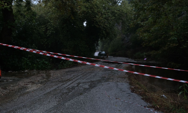 Κακοκαιρία στην Κρήτη: Κλειστοί δρόμοι στον Μυλοπόταμο Ρεθύμνου