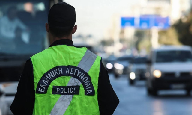 Κυκλοφοριακές ρυθμίσεις: Πού κλείνουν δρόμοι σε Αθήνα και Πειραιά - Αναλυτικά οι ρυθμίσεις της ΕΛ.ΑΣ