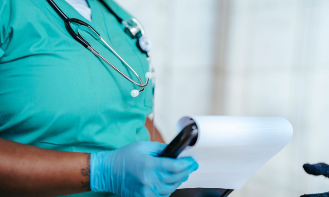 MedWatch: Τρεις νέες ιατρικές ειδικότητες εντάσσονται στο εργαλείο ελέγχων του υπουργείου Υγείας