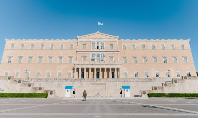 Λήξη συναγερμού έπειτα από το τηλεφώνημα για βόμβα στη Βουλή