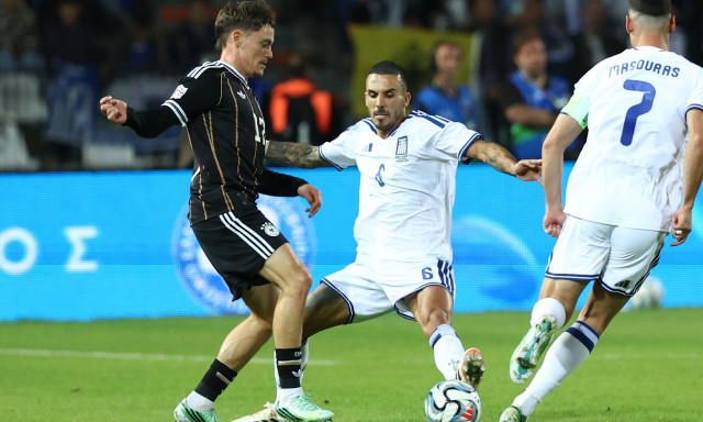 LIVE Ελλάδα - Γερμανία 0-0:  Βαθμός-«χρυσάφι» για την Εθνική που κοίταξε τους Γερμανούς στα μάτια