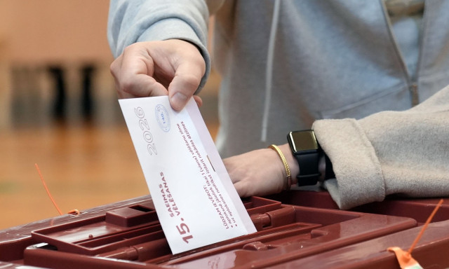 Λετονία: Πρωτιά για τον Κούλμπεργκς – H χώρα παραμένει σε φιλοευρωπαϊκή και φιλοουκρανική τροχιά