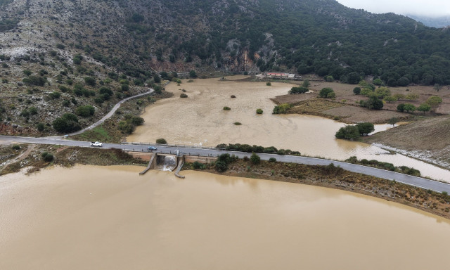 Κρήτη: 25.000 τόνοι πατάτας καταστράφηκαν στο Λασίθι - Στα 4 μέτρα έφτασε το νερό στο Οροπέδιο