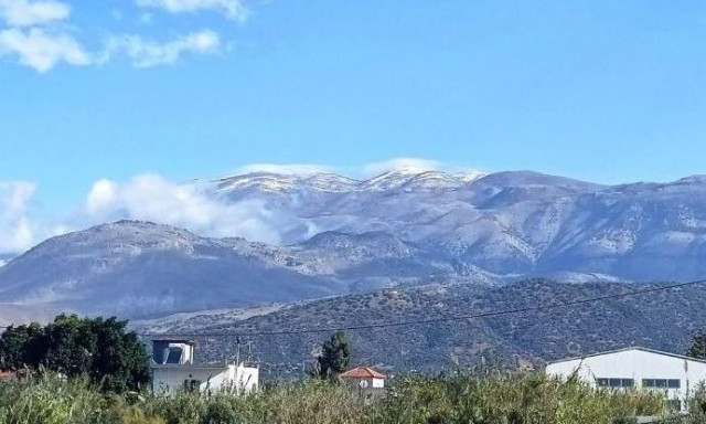 Στα λευκά ο Ψηλορείτης – Έφτασαν τα πρώτα χιόνια