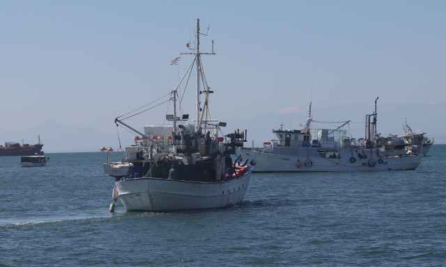 Δεμένα τα αλιευτικά στη Θεσσαλονίκη: «Δεν βγαίνουν τα έξοδα» - Σε αναβρασμό οι αλιείς