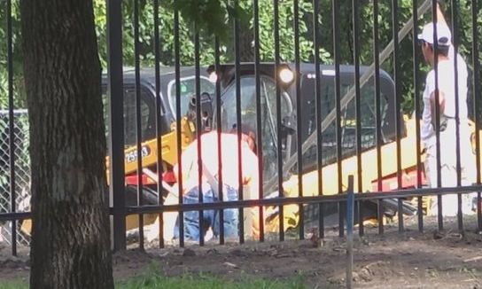 Μυστήριο στη Βόρεια Ντακότα: 7 φέρετρα με ανθρώπινα λείψανα στο σπίτι του κυβερνήτη