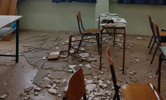 Θεσσαλονίκη: Σοβάς έπεσε στο κεφάλι 15χρονου μαθητή - «Υπήρχε πρόβλημα και πριν από 7-8 χρόνια»