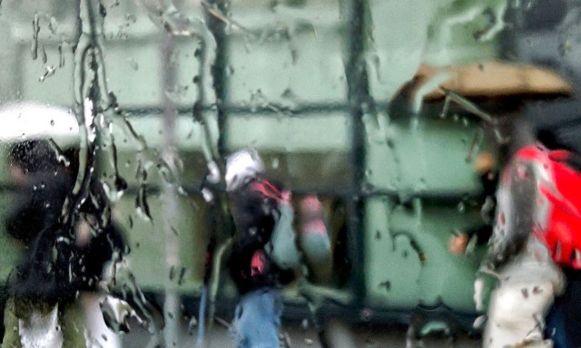 Κακοκαιρία: Πλησιάζει την Αττική - Πώς θα εξελιχθεί η νύχτα και η επόμενη εβδομάδα
