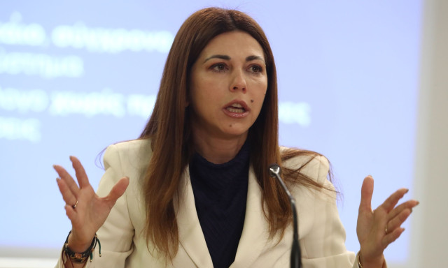 Γκράβα: Η Ζαχαράκη καλεί στο υπουργείο αντιπροσωπεία μαθητών και προεδρείο 15μελούς