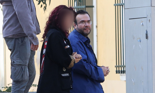 Υπόθεση απάτης στον ΕΦΚΑ: Αλληλοκατηγορίες στις απολογίες Καμπούρη, συζύγου και λογιστών