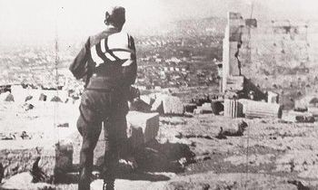 12 Οκτωβρίου 1944: Ο Επισμηναγός Κοττάς σκοτώνεται σε αποστολή την ημέρα που απελευθερώθηκε η Αθήνα