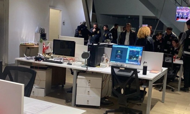 Τουρκία: Έφοδος της Αστυνομίας σε τηλεοπτικό κανάλι - Διέκοψε το ζωντανό πρόγραμμα