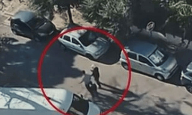 Επίθεση με μαχαίρι στην Ελευσίνα: Προφυλακίστηκαν οι δύο κατηγορούμενοι