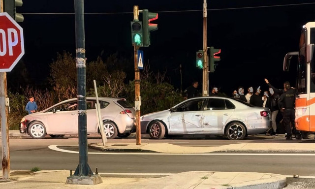 «Εμπόλεμη ζώνη» στη Ρόδο: Άγριος καβγάς μεταξύ Ρομά με ρόπαλα και σίδερα εγκλώβισε οδηγούς