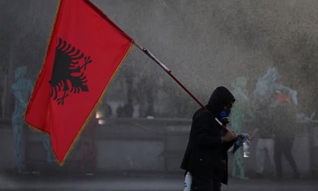 Αλβανία: Τέταρτη μέρα αντικυβερνητικών διαδηλώσεων και βίαιων συγκρούσεων με την αστυνομία