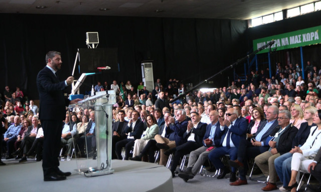 ΠΑΣΟΚ: Στόχος η διατήρηση της συσπείρωσης μετά τη συγκέντρωση στο Αιγάλεω
