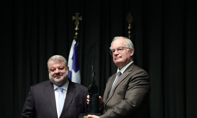 Επίτιμος Δημότης Αργοστολίου ο Κωνσταντίνος Τασούλας