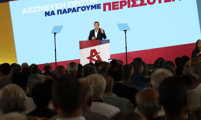 Στη Θεσσαλία σήμερα ο Τσίπρας: Περιοδείες μέχρι τα Χριστούγεννα και προγραμματικό συνέδριο το 2027