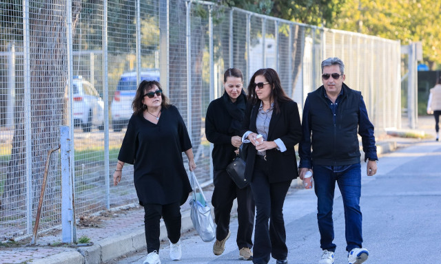 Δίκη - Τέμπη - μητέρα Ελισάβετ Χατζηβασιλείου: «Έλεγαν ψέματα για να μην χάνουν έσοδα»