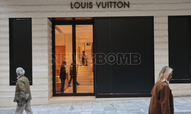 Louis Vuitton, Dior, IWC, Alven κατέβασαν ρολά στη Βουκουρεστίου λίγο πριν την απεργία