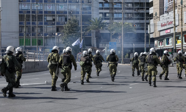 Ομόνοια: Μικρής έντασης επεισόδια μετά το τέλος του πανεκπαιδευτικού συλλαλητηρίου