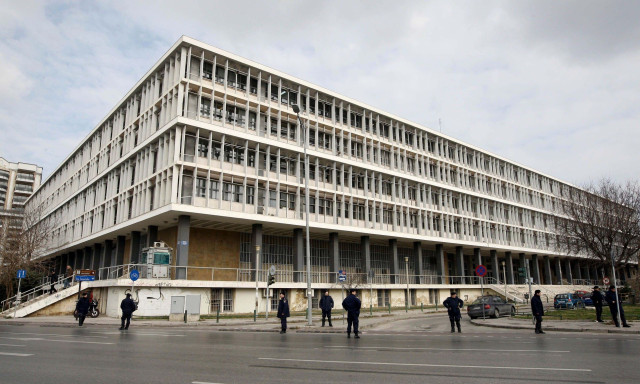Θεσσαλονίκη: Νέα αναβολή στη δίκη φυσικοθεραπευτή και γιατρού για δήθεν θεραπείες με βλαστοκύτταρα