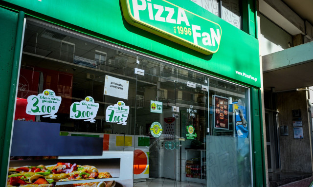 Pizza Fan: Κρύπτη με 500.000 ευρώ εντοπίστηκε πίσω από έπιπλο στο σπίτι του ιδιοκτήτη