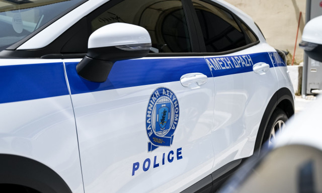 Άγριος ξυλοδαρμός στη Θήβα: 59χρονος χτύπησε 54χρονη με ξύλο στο κεφάλι σε πάρκο