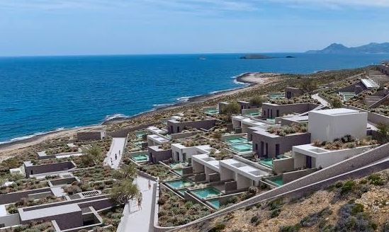 Μήλος: Τα 503 επιπλέον τετραγωνικά του White Coast - Τι αποκαλύπτει το πόρισμα της Αρχής Διαφάνειας