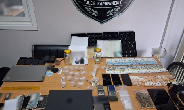 Καρπενήσι: Ελεύθεροι με όρους 9 νεαροί για το κύκλωμα ναρκωτικών σε σχολεία