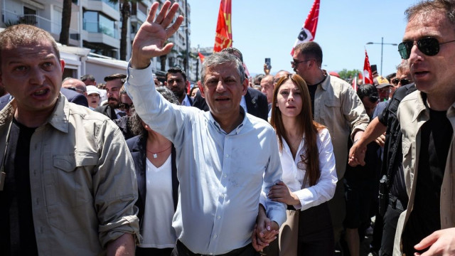 «Πυρά» Οζέλ κατά Ερντογάν: «Αποτύχατε σε όλα - Η Ελλάδα πήρε τα F-35 και εμείς κάνουμε υποχωρήσεις»