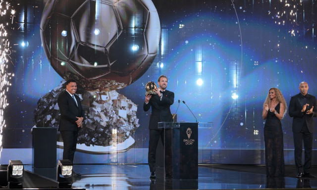 Χρυσή Μπάλα 2026: Μεγάλος θριαμβευτής ο Χάρι Κέιν – Όλοι οι νικητές της βραδιάς