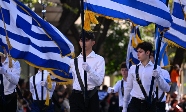 28η Οκτωβρίου: Πώς θα κινηθούν τα ΜΜΜ σε Αθήνα και Θεσσαλονίκη – Κυκλοφοριακές ρυθμίσεις