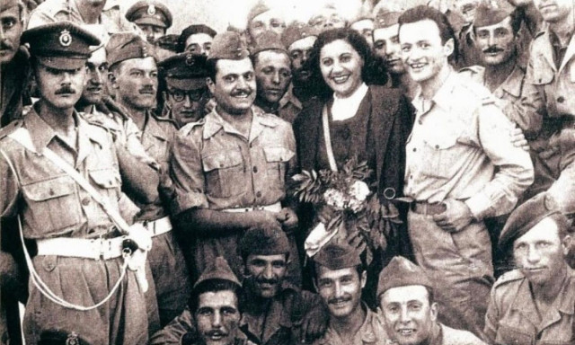 Όταν η Ελλάδα τραγουδούσε για να νικήσει τον φόβο: Οι φωνές που έδωσαν ψυχή στο Έπος του ’40