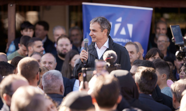 Η ΝΔ βγαίνει ξανά στον δρόμο – Το μήνυμα Μητσοτάκη για εγρήγορση και ανανέωση