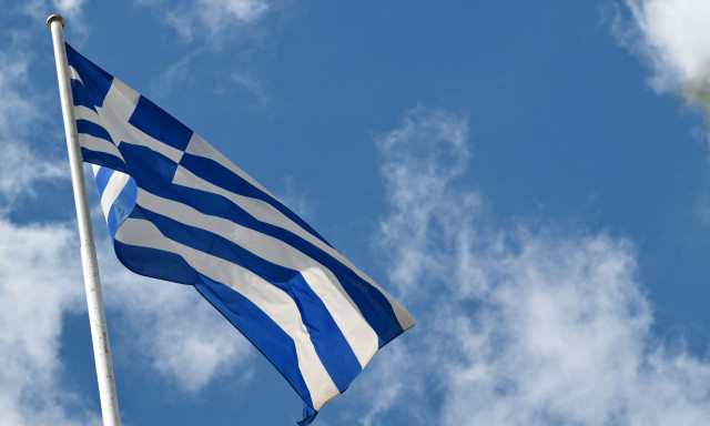 28η Οκτωβρίου: Με υπερηφάνια παρέλασαν οι μόλις τρεις μαθητές στο χωριό Κόμητο της Εύβοιας