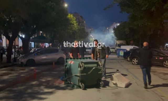 Νέος γύρος επεισοδίων στο κέντρο της Θεσσαλονίκης – Κουκουλοφόροι επιτέθηκαν σε αστυνομικούς