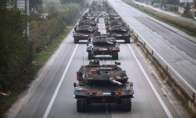 28η Οκτωβρίου: Ποιοι δρόμοι είναι κλειστοί σε Αθήνα και Θεσσαλονίκη - Πώς κινούνται τα Μέσα Μεταφορά