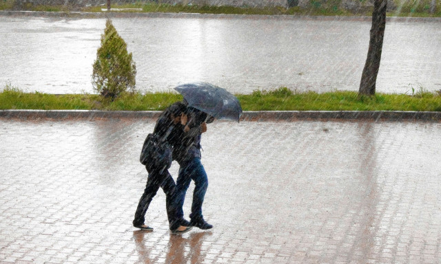 Ζιακόπουλος: Έρχεται νέα κακοκαιρία με βροχές, καταιγίδες και κρύο – Πότε θα χτυπήσει