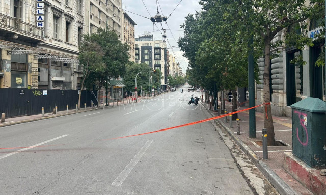 Συναγερμός στην Ομόνοια για ύποπτο αντικείμενο - Στο σημείο κλιμάκιο του ΤΕΕΜ